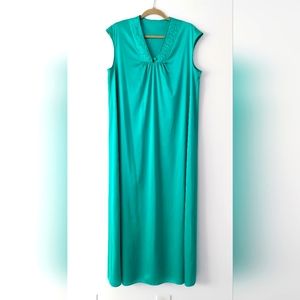 Vintage JC Penney Green Night Gown Size M